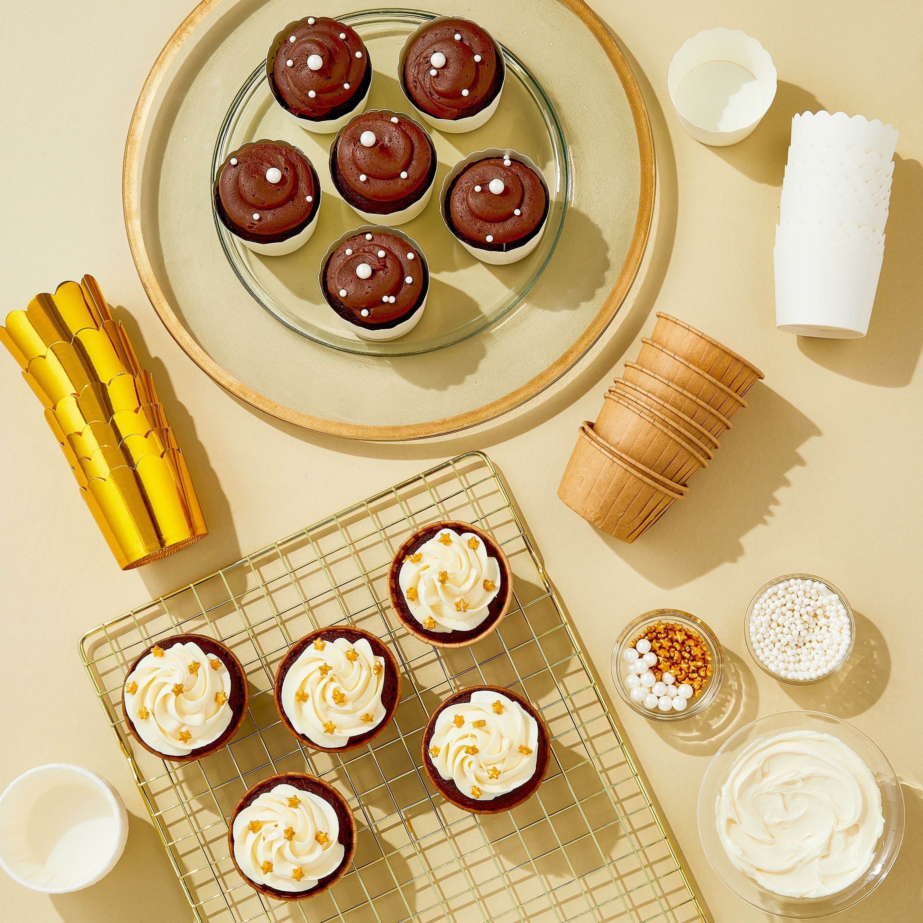 Premium Kitchen Baking Cups, 24 Count - Innovative Kitchen Helper for Modern Cooking Detail