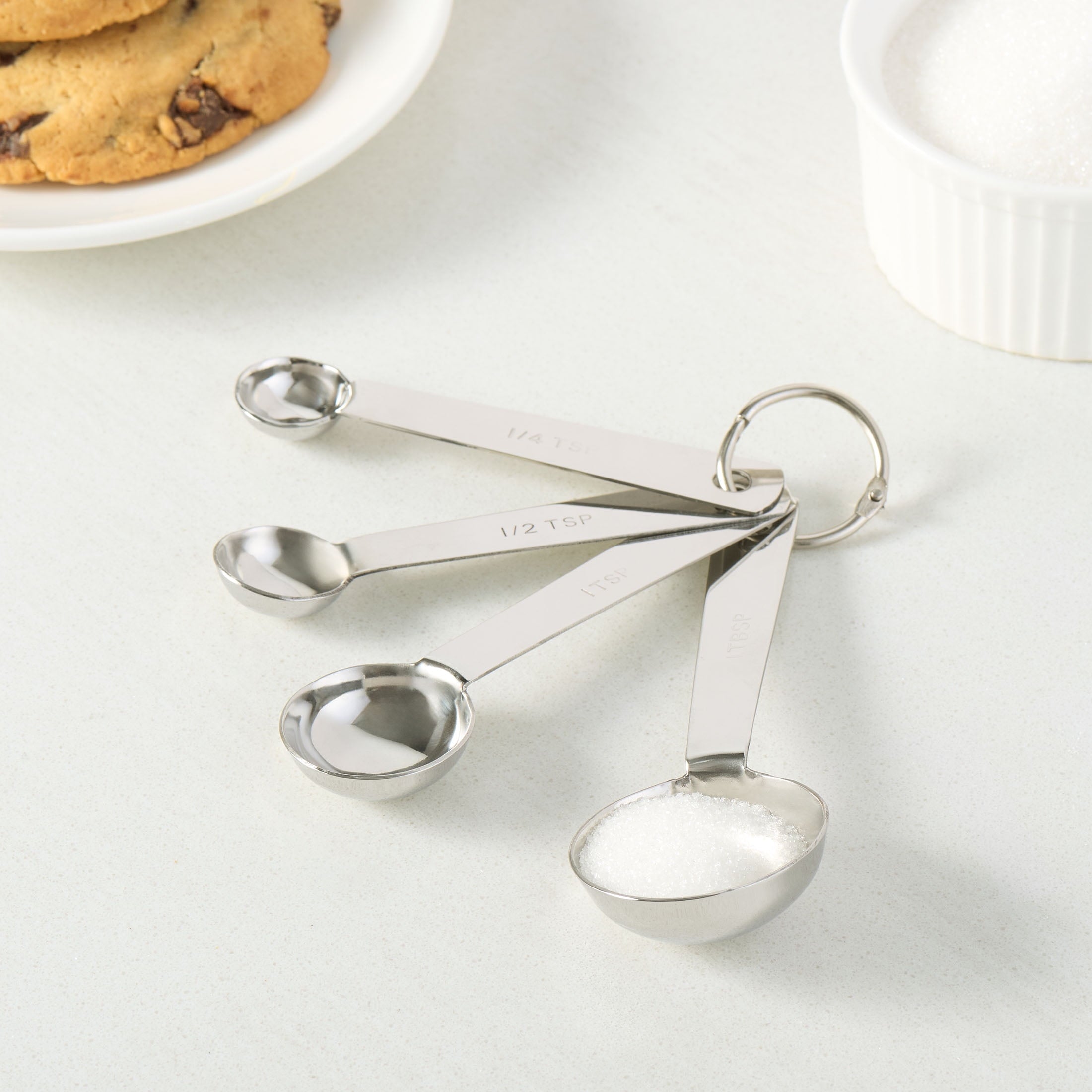 Premium Kitchen Kitchen Stainless Steel 4-Piece Nesting Measuring Spoons Set, Stainless Steel Finish - Premium Stainless Steel Garlic Presser & Peeler Detail